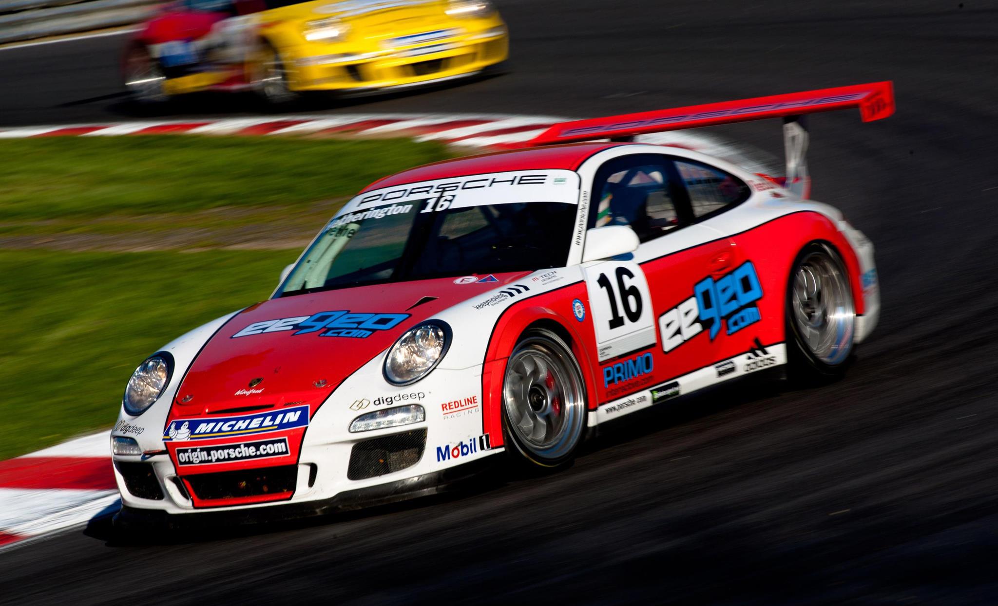 Primo Interactive sponsor Ben Hetherington in the Porsche Carrera Cup GB